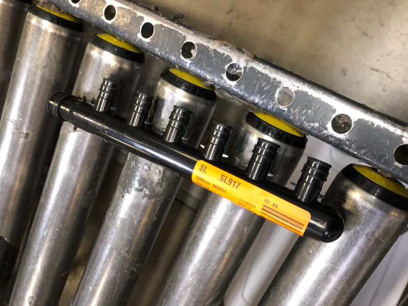 Photo 1 of 3/4 in. Poly-Alloy PEX-A Expansion Barb Inlets x 1/2 PEX-A Expansion Barb 6-Port Closed Manifold
