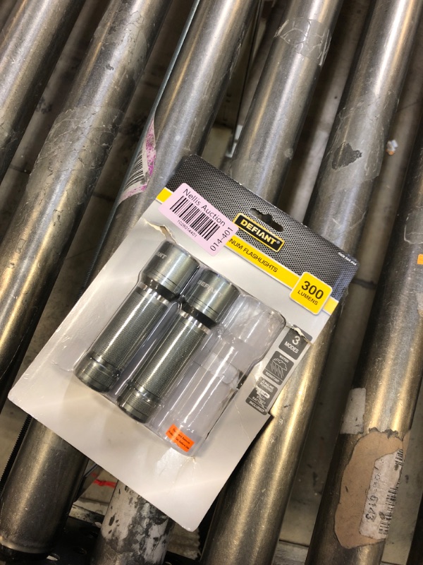 Photo 2 of 300 Lumens Aluminum Flashlight (2Pack)

