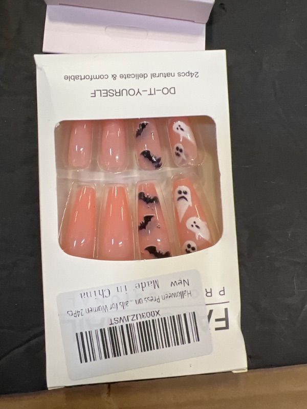 Photo 1 of   press on nails 