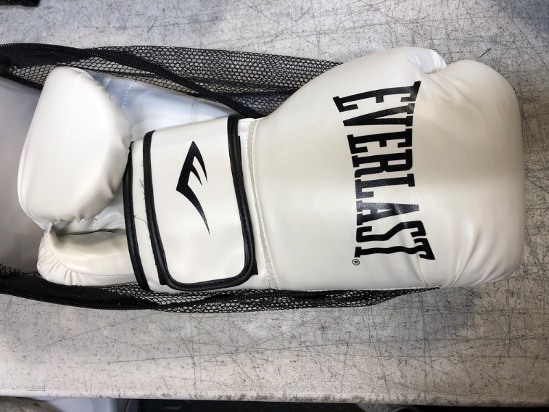 Photo 2 of ++++RIGHT GLOVE IS RIPPED+++  EVERLAST Core 2 Training Glove White S/M