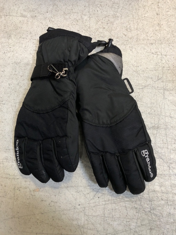 Photo 1 of Black Winter Gloves Large 