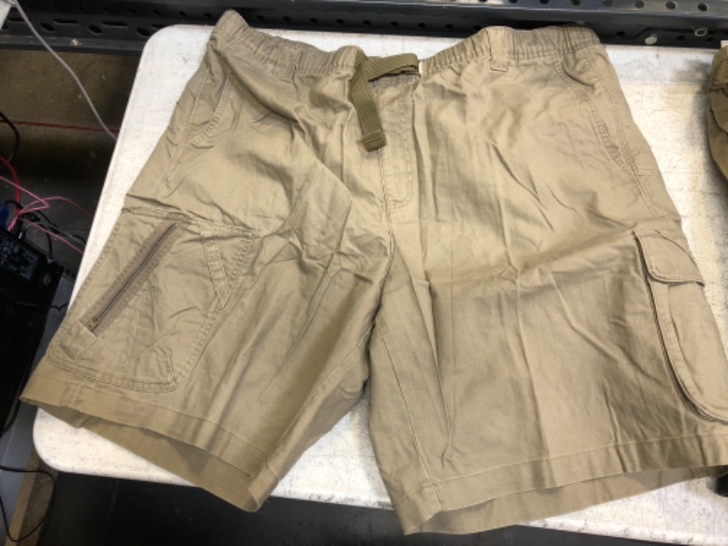 Photo 1 of Cargo Shorts XXL