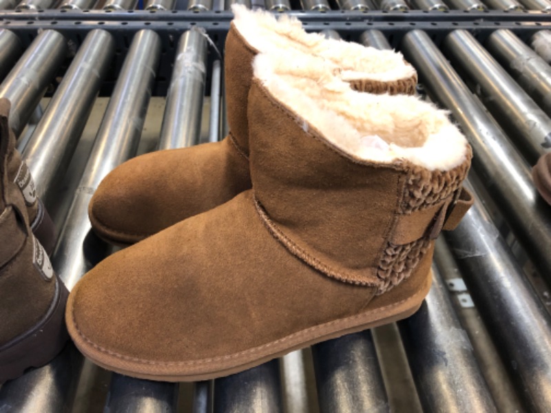 Photo 1 of Bearpaw Women's Boots
Size: 8