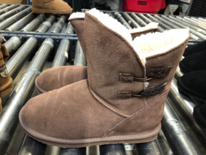 Photo 1 of Bearpaw Women's Boots
Size: 8