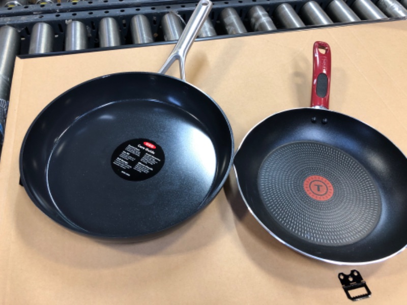 Photo 1 of 2pcs--Nonstick Frying Pans  
