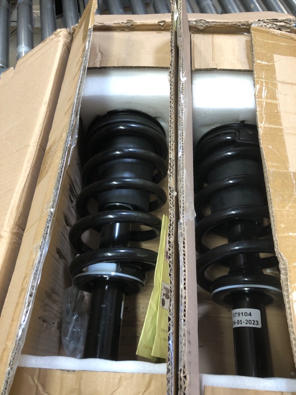 Photo 2 of 84176631 580-1108 Front Pair Shock Absorber Assy w/Magnetic Control for 2015-2021 Cadillac Escalade Chevy Tahoe Suburban Silverado Sierra 1500 Yukon
missing hardware****