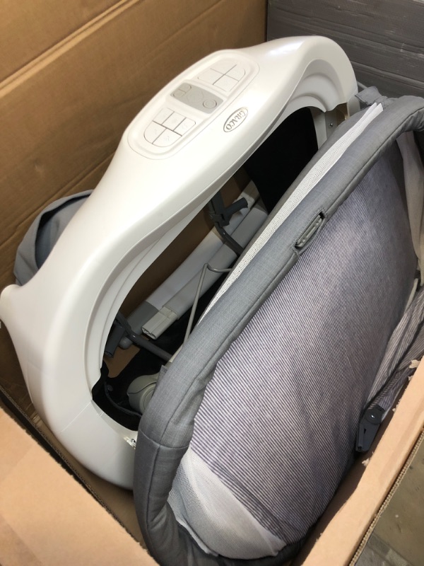 Photo 3 of Graco Ellison Sense2Snooze Bassinet with Cry Detection Technology