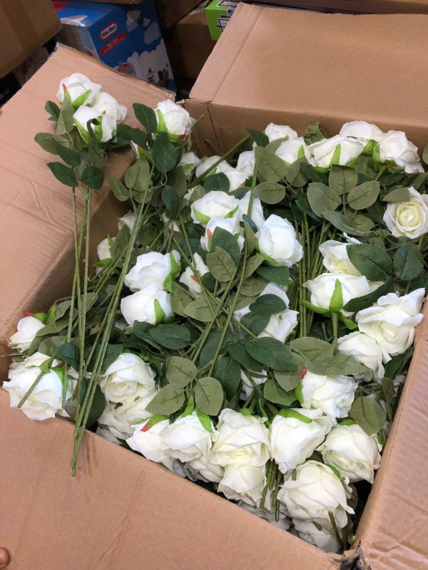 Photo 2 of Riceshoot 500 Pcs Artificial Silk Roses Fake Flowers with Long Stem Bridal Wedding Bouquet Realistic Floral Bulks for Garden Home Party Gifts Favor Decoration (White)