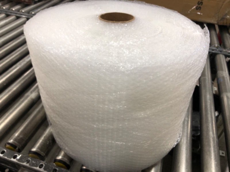 Photo 1 of 12" Large Clear Bubble Padding Cushioning Wrap Roll