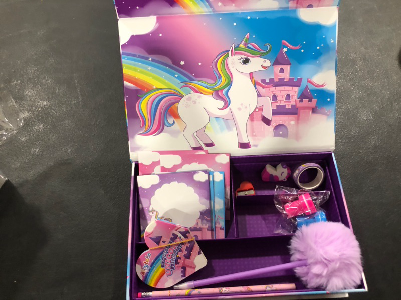 Photo 2 of AIGYBOB--EXQUISITE UNICORN WRITING SET