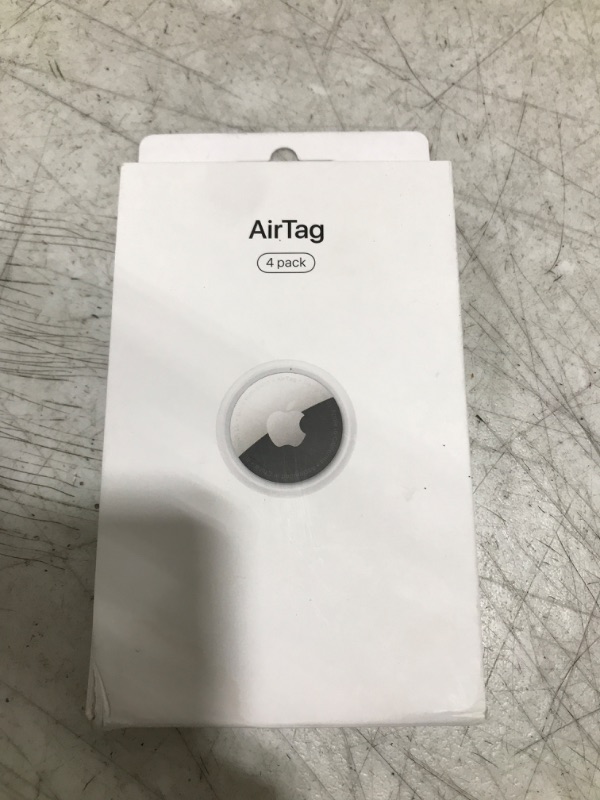 Photo 2 of Apple AirTag 4 Pack
