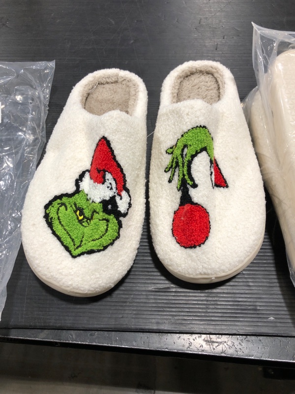 Photo 2 of Christmas Grinch Slippers for Women Men Christmas Grinch Plush Warm Slippers Indoor Outdoor House Home Winter Shoes Slippers Fuzzy House Slippers Christmas Gifts For Girls Women Girlfriend
