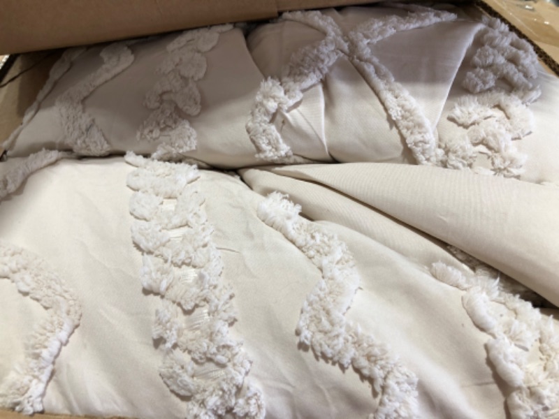 Photo 1 of Bedsure Tufted Boho Comforter Set Queen - Beige Boho Bedding Comforter Set, 3 Pieces Farmhouse Shabby Chic Embroidery Bed Set, Soft Jacquard Comforter for All Seasons Queen 11 - Beige - Elegant