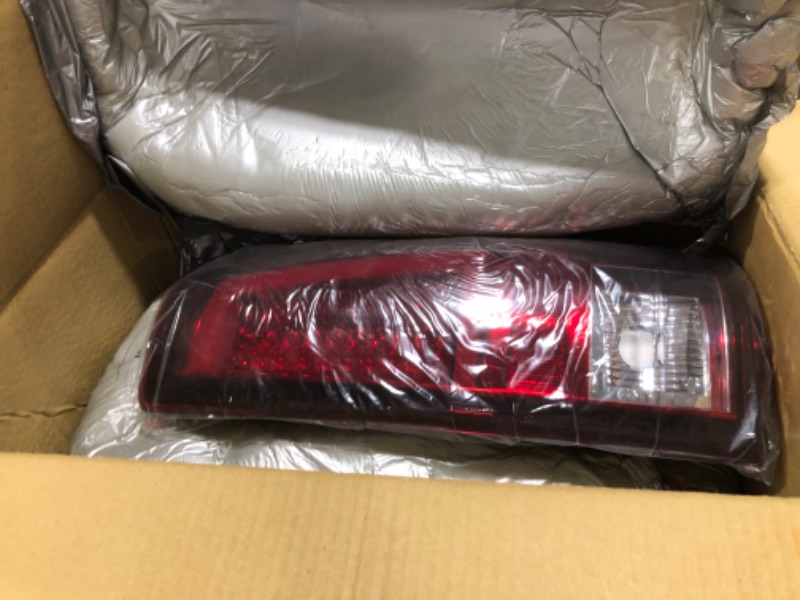 Photo 2 of Xtune Spyder 5081872 Chevy Silverado 1500/2500 99-02 (Not Fit Stepside) / GMC Sierra 1500/2500/3500 99-06 and 2007 Sierra Classic Version 2 LED Tail Lights - Red Clear