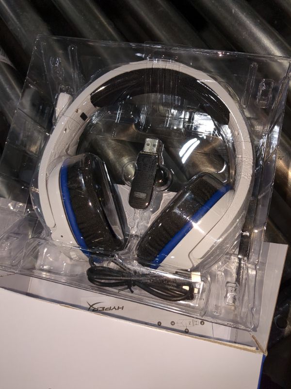 Photo 1 of HyperX HHSS1C-KB-WT/G Cloud Stinger Core – Wireless Gaming Headset, for PS4, PS5, PC, Lightweight, Durable Steel Sliders, Noise-Cancelling Microphone - White Wireless Cloud Stinger Core