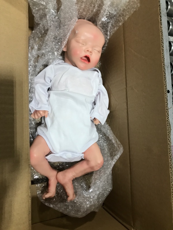 Photo 1 of Lifelike baby doll / UNKNOWN BRAND/SIZE
