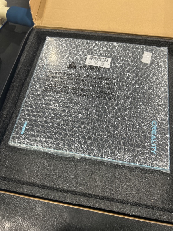 Photo 2 of Creality Original K1 Printer PEI Build Plate,Excellent Adhesion,High Strength and Wear Resistance,High Flatness,Easy Model Removal,Compatible with Ender-3 S1,S1 PRO, Ender-5 S1, K1(235 x 235mm)