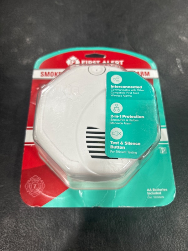 Photo 2 of First Alert SCO501CN-3ST Wireless Interconnected Combination Smoke and Carbon Monoxide Alarm with Voice Location, Battery Operated SCO501CN-3ST Alarm