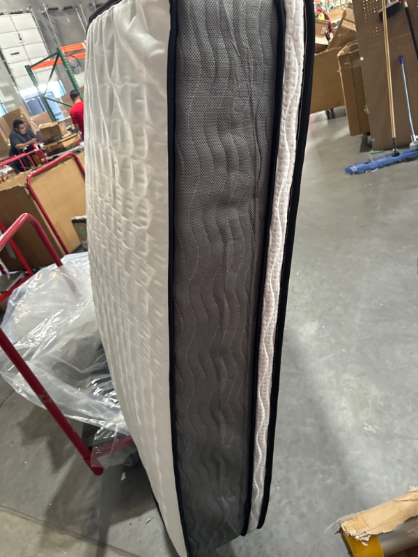 Photo 4 of ***USED - DIRTY - NO PACKAGING***
Zinus 12 Inch True Support Hybrid Mattress [New Version], Fiberglass Free, Medium Feel, Motion Isolation, Certified Safe Foams & Fabric, Bed-in-A-Box, Full, 75"L x 54"W x 12"Th