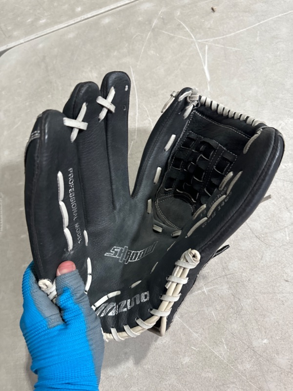 Photo 2 of **NON REFUNDABLE NO RETURNS SOLD AS IS**DAMAGED READ NOTES**Mizuno Shadow Pro Series 13 `` Baseball Glove
