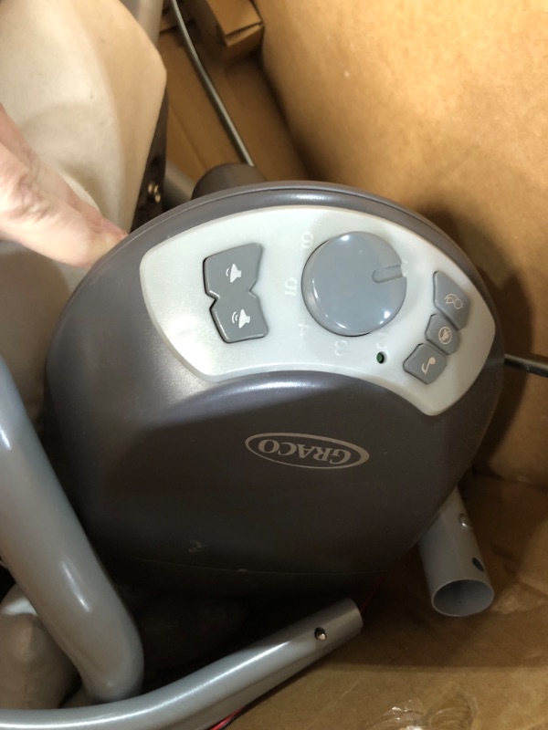 Photo 4 of Graco® Simple Sway™ Swing, 