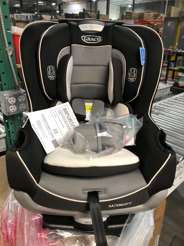 Photo 3 of **PACKAGE OPENED TO INSPECT PRODUCT**
Graco Extend2Fit Convertible Car Seat, Gotham