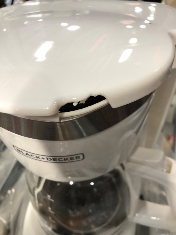 Photo 3 of ***USED - DAMAGED - SEE PICTURES - UNABLE TO TEST***
Black+Decker CM1160W-1 CM1160W 12-Cup Programmable Coffeemaker, White/Stainless Steel White/Stainless Steel Coffeemaker