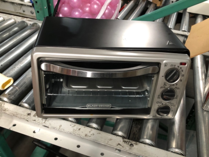 Photo 3 of **SEE NOTES BLACK+DECKER 4-Slice Convection Oven, Stainless Steel, Curved Interior fits a 9 inch Pizza, TO1313SBD silver