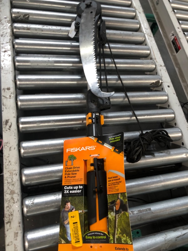 Photo 3 of ***READ NOTES***Fiskars Extendable Fiberglass Pole Pruner | 16ft Reach | 15in Saw | Chain-Drive Design
