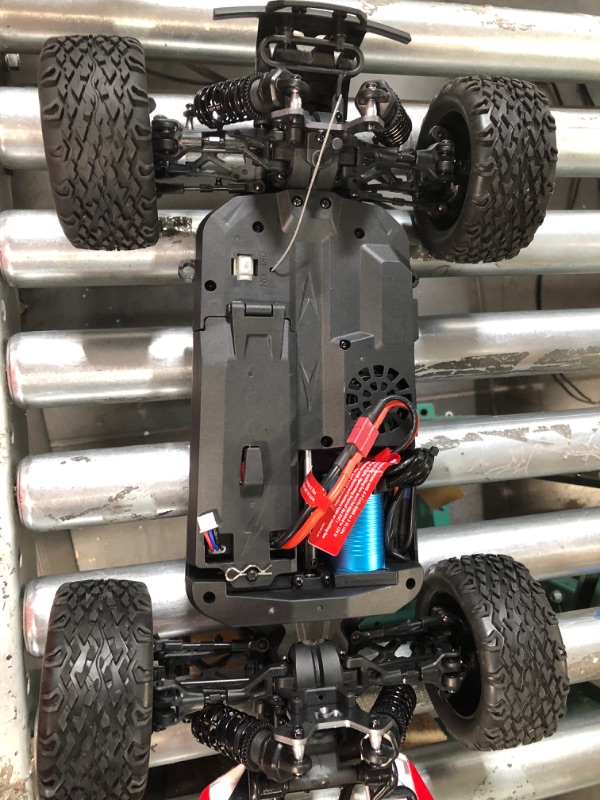 Photo 4 of 
Redcat Racing Blackout XBE Electric Buggy with Waterproof Electronics Vehicle (1/10 Scale), Blue
