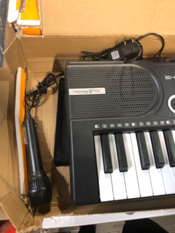 Photo 4 of *SEE NOTES* Camide 61 Keys Keyboard Piano, Electronic Digital Piano with Built-In Speaker Microphone, Sheet Stand and Power Supply, Portable Keyboard Gift Teaching for Beginners