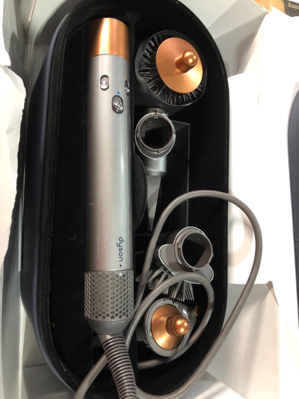 Photo 2 of ***WILL ONLY STAY ON FOR A FEW SECONDS BEFORE OVERHEATING AND SHUTTING OFF***
Dyson Airwrap™ Multi-Styler Complete Long Diffuse for Curly and Coily Hair