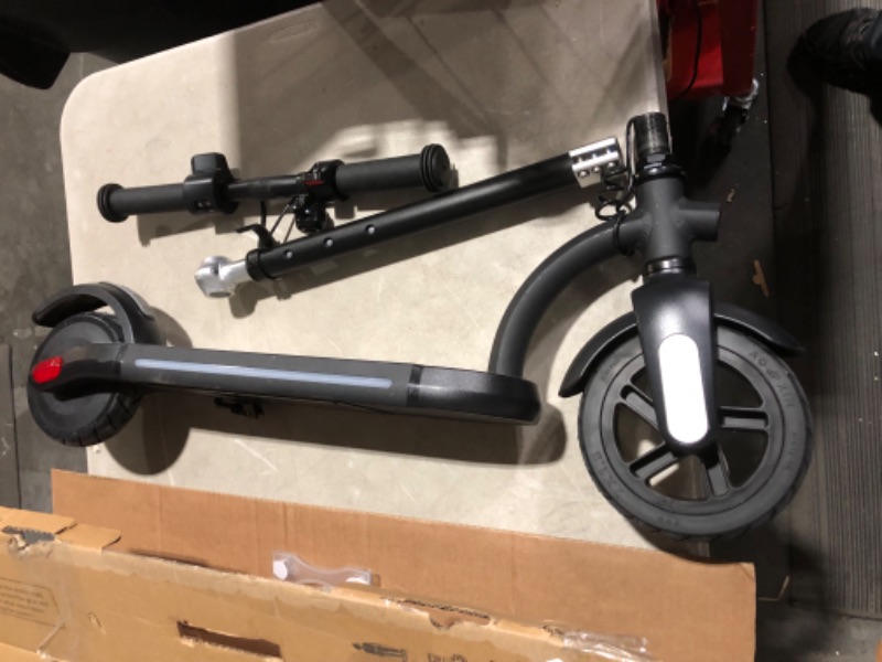 Photo 8 of ****PARTS ONLY/ DOES NOT TURN ON****
Gyroor H40 Kids Electric Scooter with 180W Motor & LED 