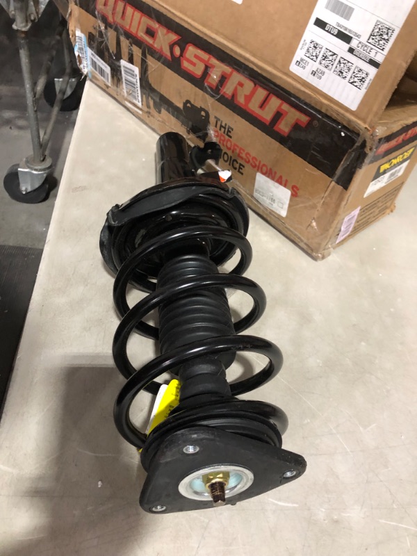 Photo 4 of ***DAMAGED - DENTED - SEE PICTURES***
Monroe Quick-Strut 172523 Suspension Strut and Coil Spring Assembly for Ford Focus