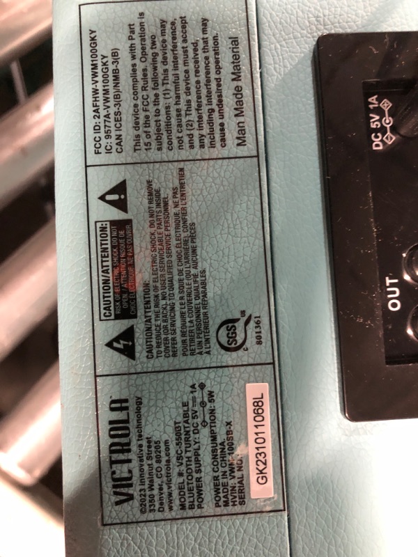 Photo 3 of ***NO PACKAGING - USED AND DIRTY - SCRATCHED - POWERS ON - UNABLE TO TEST FURTHER***
Victrola Vintage 3-Speed Bluetooth Portable Suitcase Record Player with Built-in Speakers VSC-550BT