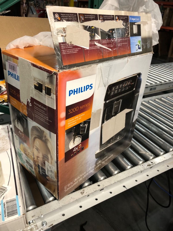 Photo 5 of (READ FULL POST) PHILIPS 3200 Series Fully Automatic Espresso Machine w/Milk Frother, Black, EP3221/44