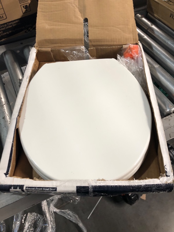 Photo 1 of 16 5/8 X 14 3/16 white toilet seat