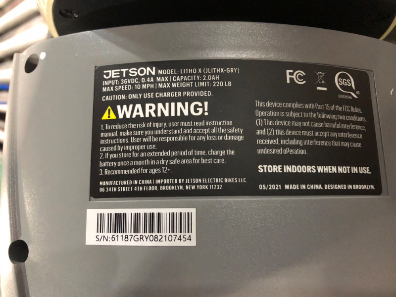 Photo 5 of * not functional * sold for parts * repair *
Jetson All Terrain Light Up Self Balancing Hoverboard with Anti-Slip Grip Pads, for riders up to 220lbs Gray