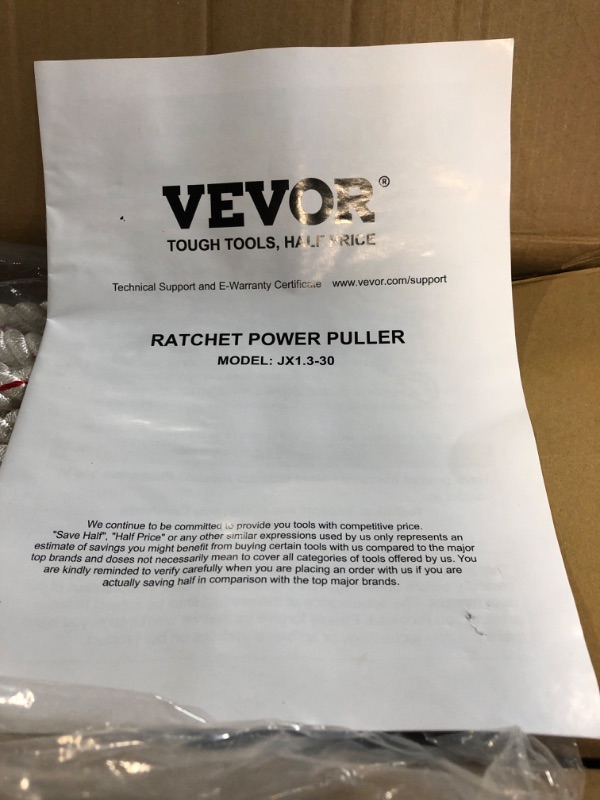 Photo 4 of VEVOR Rope Puller, 3/4 Ton (1,653 lbs) Pulling Capacity, with 100' of 0.6" dia. Rope, 2 Hook, Come Along Winch, Heavy Duty Ratchet Power Puller Tool for Moving Boats, Securing Items, Transporting Logs