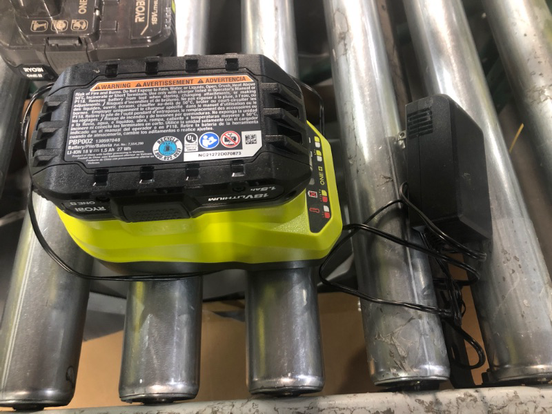 Photo 3 of * used * see images *
RYOBI ONE+ HP 18V Brushless Cordless Compact 1/4 in. Impact Driver Kit with (2) 1.5 Ah Batteries, Charger and Bag