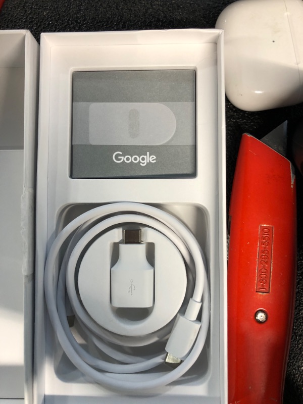 Photo 1 of Google Pixel 8 Pro - Unlocked Android Smartphone with Telephoto Lens and Super Actua Display - 24-Hour Battery - Obsidian - 128 GB 128 GB Phone Only Obsidian