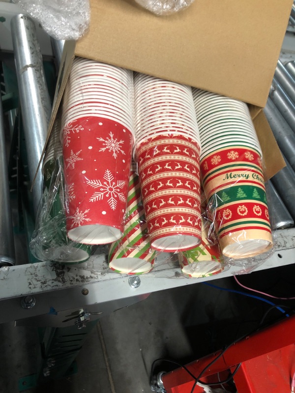 Photo 2 of **REFERENCE STOCK PHOTO**
Dandat 300 Pcs Disposable Paper Cups 12 oz  CHRISTMAS STYLE