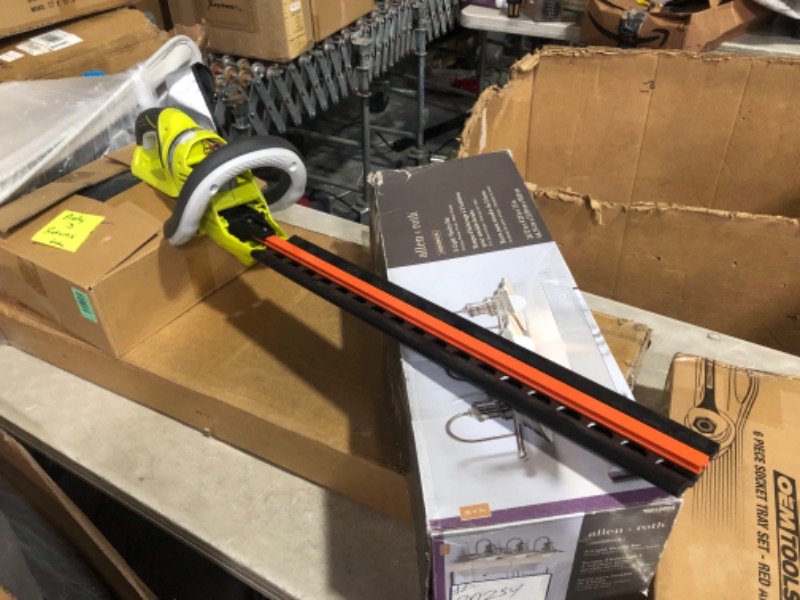 Photo 1 of ***NOT REFUNDABLE - NOT FUNCTIONAL - FOR PARTS ONLY - SEE COMMENTS***
Ryobi RY40602 40 Volt 24-inch Hedge Trimmer w/Rotating Handle (Bare Tool)