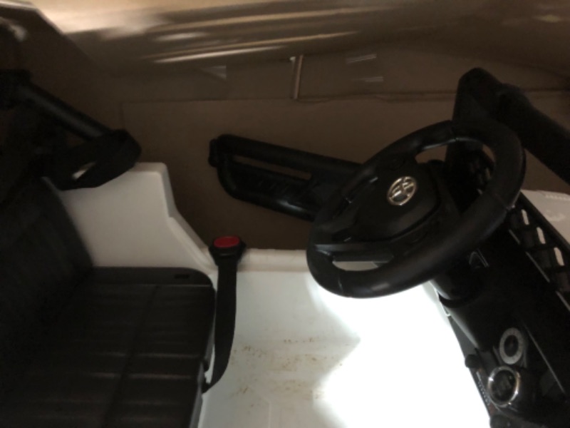 Photo 1 of ***USED - POWERS ON - SEE COMMENTS***
Powerwhale Kids car Electric car white