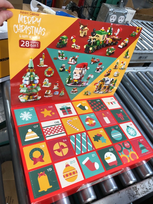 Photo 2 of 1100 Pieces Advent Christmas 2023 Building Blocks Set