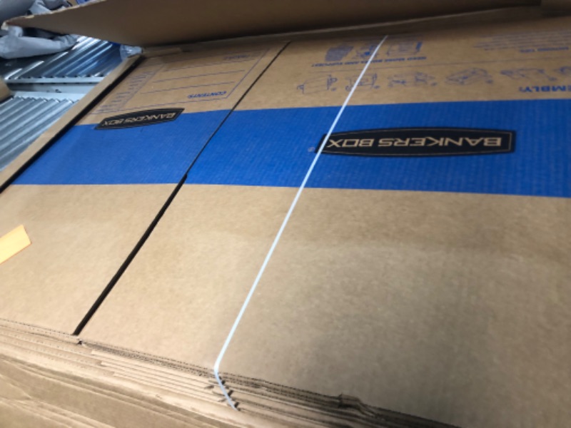 Photo 2 of Bankers Box® SmoothMove 24" x 18" x 18" Moving Box, Blue/Kraft, 6/Bundle (0062901)