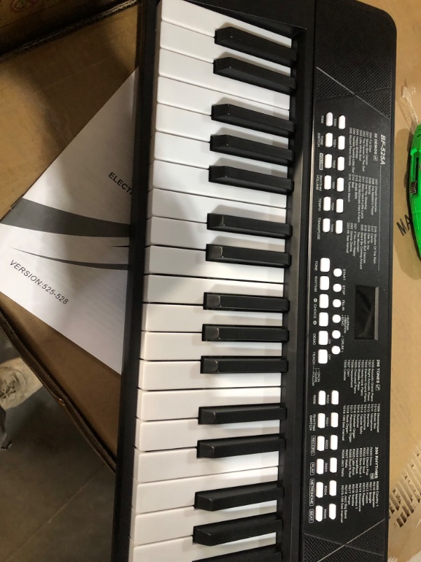 Photo 2 of Beginners Piano Keyboard 37 Keys Portable Electronic Keyboard Piano