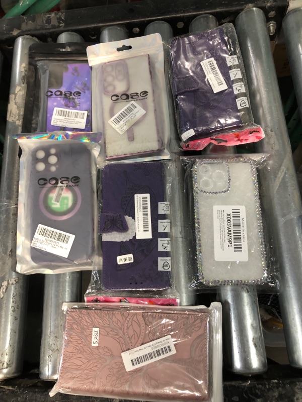 Photo 1 of ***NON REFUNDABLE***
ASSORTED BUNDLE OF PHONE CASES