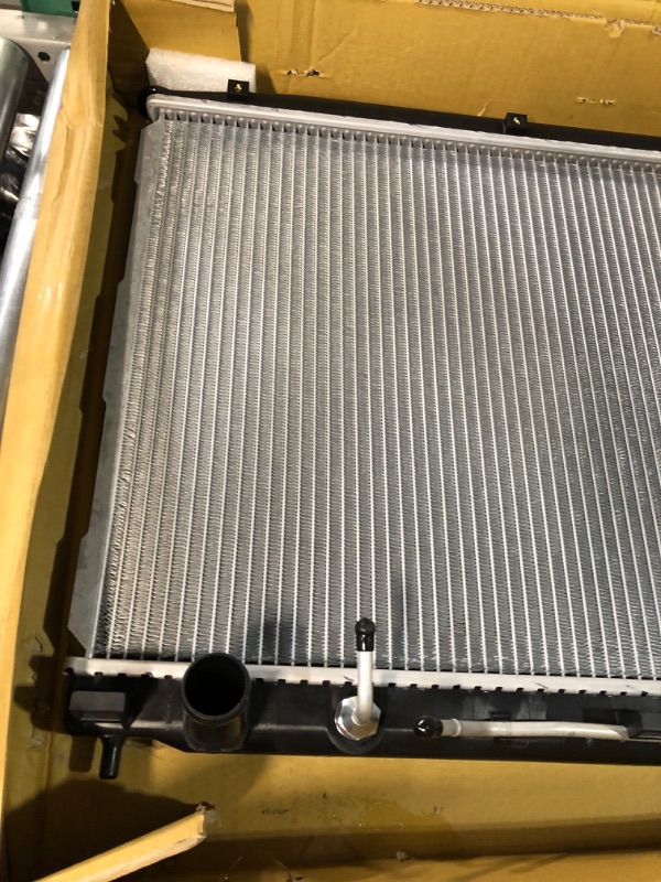 Photo 5 of Denso 221-3705 Radiator