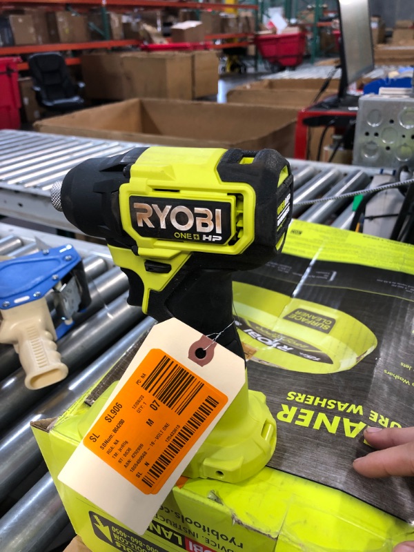 Photo 2 of * used * see images *
RYOBI - ONE+ HP 18V Brushless Cordless 4-Mode1/4 in. Impact Wrench (Tool Only) - P262